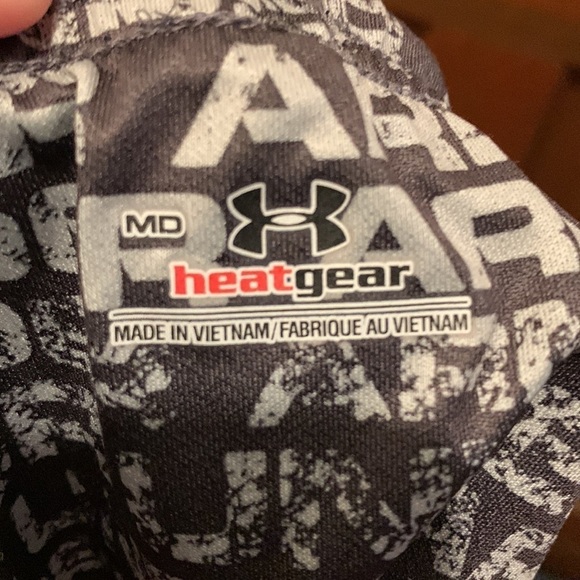 Under Armour Heatgear workout shorts medium - Picture 8 of 8